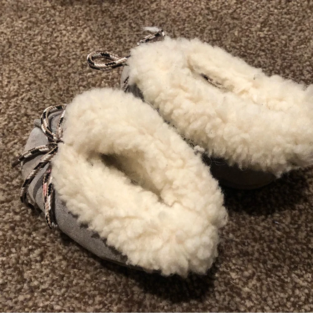 The Woolworks baby 5 unisex leather shearling wool sheepskin slippers moccasins